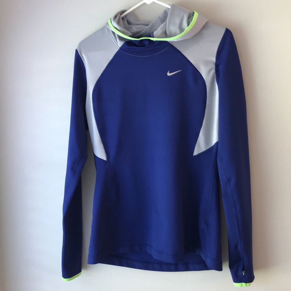 SALE! Nike Running Women’s Lightweight Hoodie
